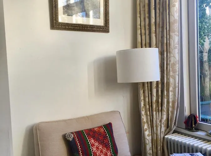 Hidden Pearl Family *