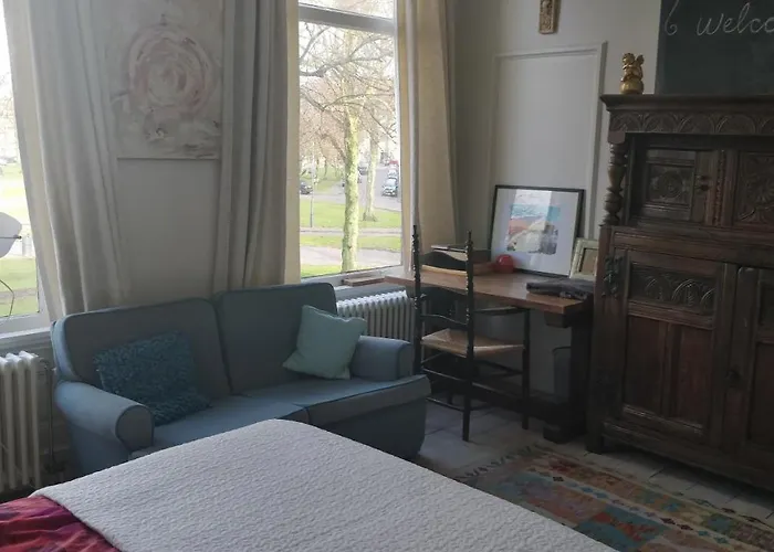 Hidden Pearl Family Bed & Breakfast