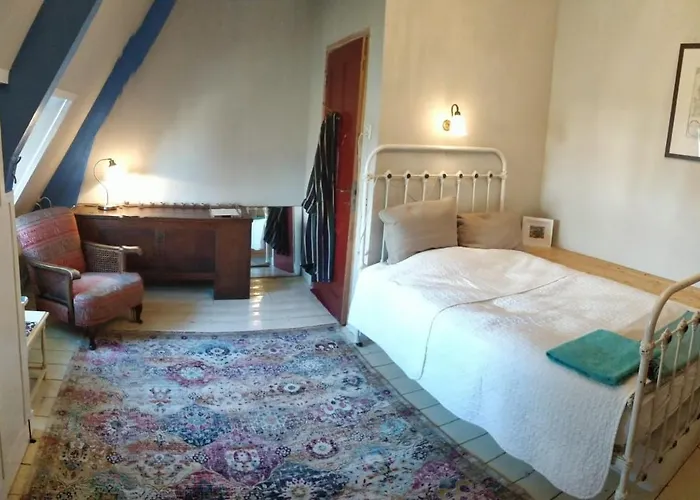 Hidden Pearl Family Bed & Breakfast *